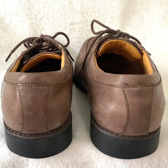 Brown Jos.A. Banks Men’s lace up leather Oxford Dressy Work shoes. Size 8.5 D main image 6